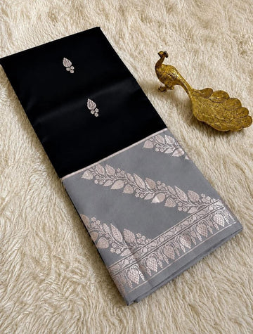 Traditional  Kanchipuram Tussar Silk with Floral Zari Weaving